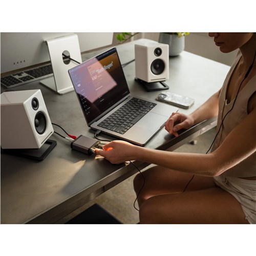 Audioengine D1P 32-Bit Headphone Amp & Dac (Grey)